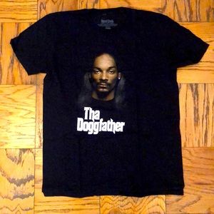 Black snoop dog t shirt